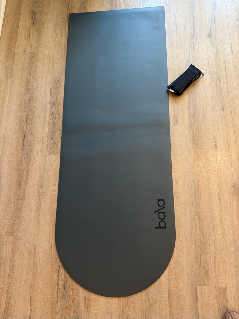 Bala The Play Mat Exercise Yoga Mat Gray w/ 1 lb Bala Bangles & Carry Case